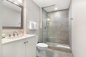 Mardi Gras Suites NOLA's 4BR Elegance