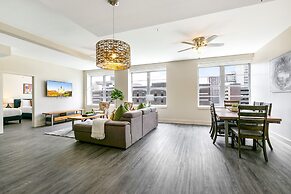 Mardi Gras Suites NOLA's 4BR Elegance