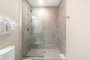 Mardi Gras Suites NOLA's 4BR Elegance