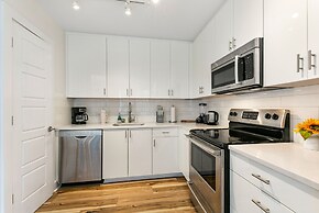 Mardi Gras Suites NOLA's 4BR Elegance