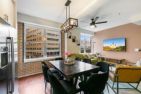 Mardi Gras Suites NOLA's 4BR Elegance