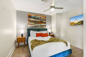 Mardi Gras Suites NOLA's 4BR Elegance