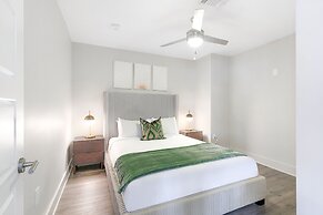 Mardi Gras Suites NOLA's 4BR Elegance