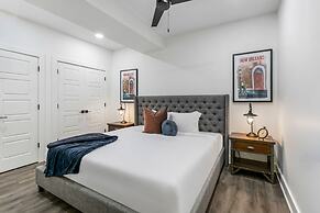 Mardi Gras Suites NOLA's 4BR Elegance