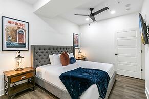 Mardi Gras Suites NOLA's 4BR Elegance