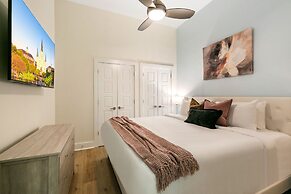 Mardi Gras Suites NOLA's 4BR Elegance