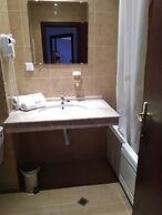 Cosy Mountain View Apartment - 200mbps Wi-fi!