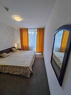 Cosy Mountain View Apartment - 200mbps Wi-fi!