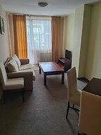 Cosy Mountain View Apartment - 200mbps Wi-fi!