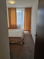 Cosy Mountain View Apartment - 200mbps Wi-fi!