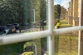 1-bed Apartment in Greater London Next to Station