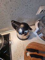 1 Bed Homey Two Floor Apartment - 200mbps Wi-fi!