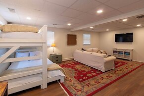 4 BR Sleeps 10 Near UGA & Downtown