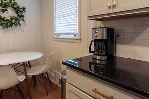 4 BR Sleeps 10 Near UGA & Downtown