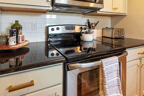 4 BR Sleeps 10 Near UGA & Downtown