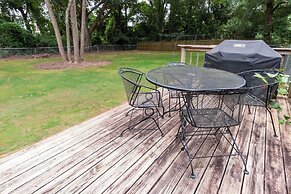 4 BR Sleeps 10 Near UGA & Downtown