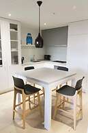 Modern + Spacious 2bd/2bath - Stunning City Views!