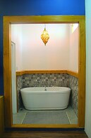 Athirige Boutique House