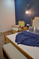 Athirige Boutique House