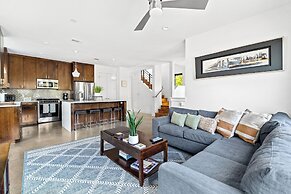 Walk to Restaurants & Entertainment on East Side