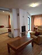 South Facing Balcony - 300mbps Wi-fi