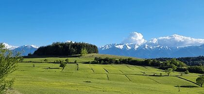 South Facing Balcony - 300mbps Wi-fi