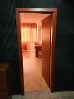 South Facing Balcony - 300mbps Wi-fi