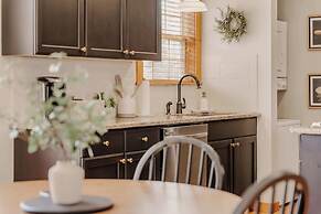 Cozy Pines Cabin - Quiet Relaxation!