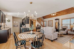 Cozy Pines Cabin - Quiet Relaxation!