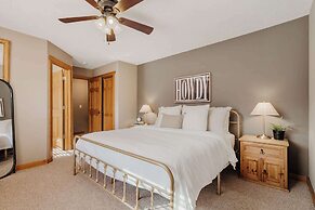 Cozy Pines Cabin - Quiet Relaxation!