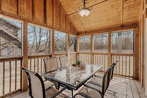 Cozy Pines Cabin - Quiet Relaxation!