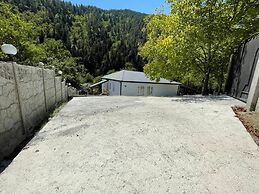 Serenity Likani Villa Hotel