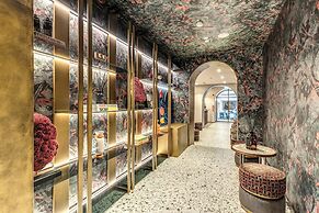 THE STEPS Hotel - by Eitch Collection