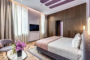 THE STEPS Hotel - by Eitch Collection