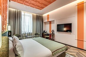 THE STEPS Hotel - by Eitch Collection