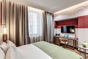 THE STEPS Hotel - by Eitch Collection