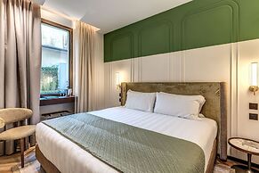 THE STEPS Hotel - by Eitch Collection