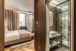 THE STEPS Hotel - by Eitch Collection