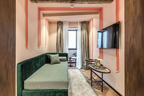 THE STEPS Hotel - by Eitch Collection