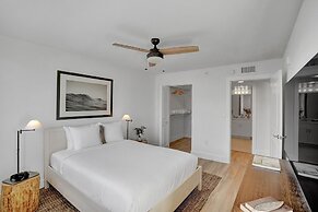 Tucker at Gables Grand Plaza Miami