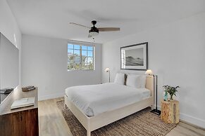 Tucker at Gables Grand Plaza Miami