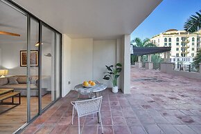 Tucker at Gables Grand Plaza Miami