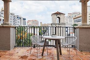 Tucker at Gables Grand Plaza Miami