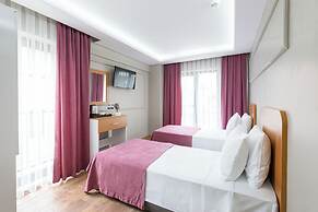 Ria Suites Hotel