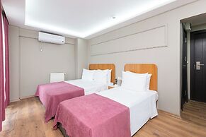 Ria Suites Hotel