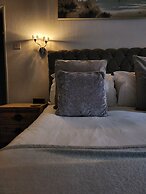 Mulgrave Country Cottage