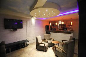 Shepherd Plaza Hotel