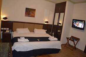 Shepherd Plaza Hotel