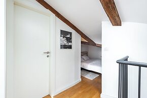 Modern 3 bedrooms apartment with AC