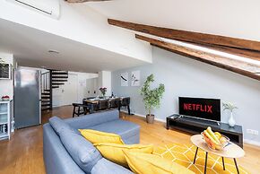 Modern 3 bedrooms apartment with AC